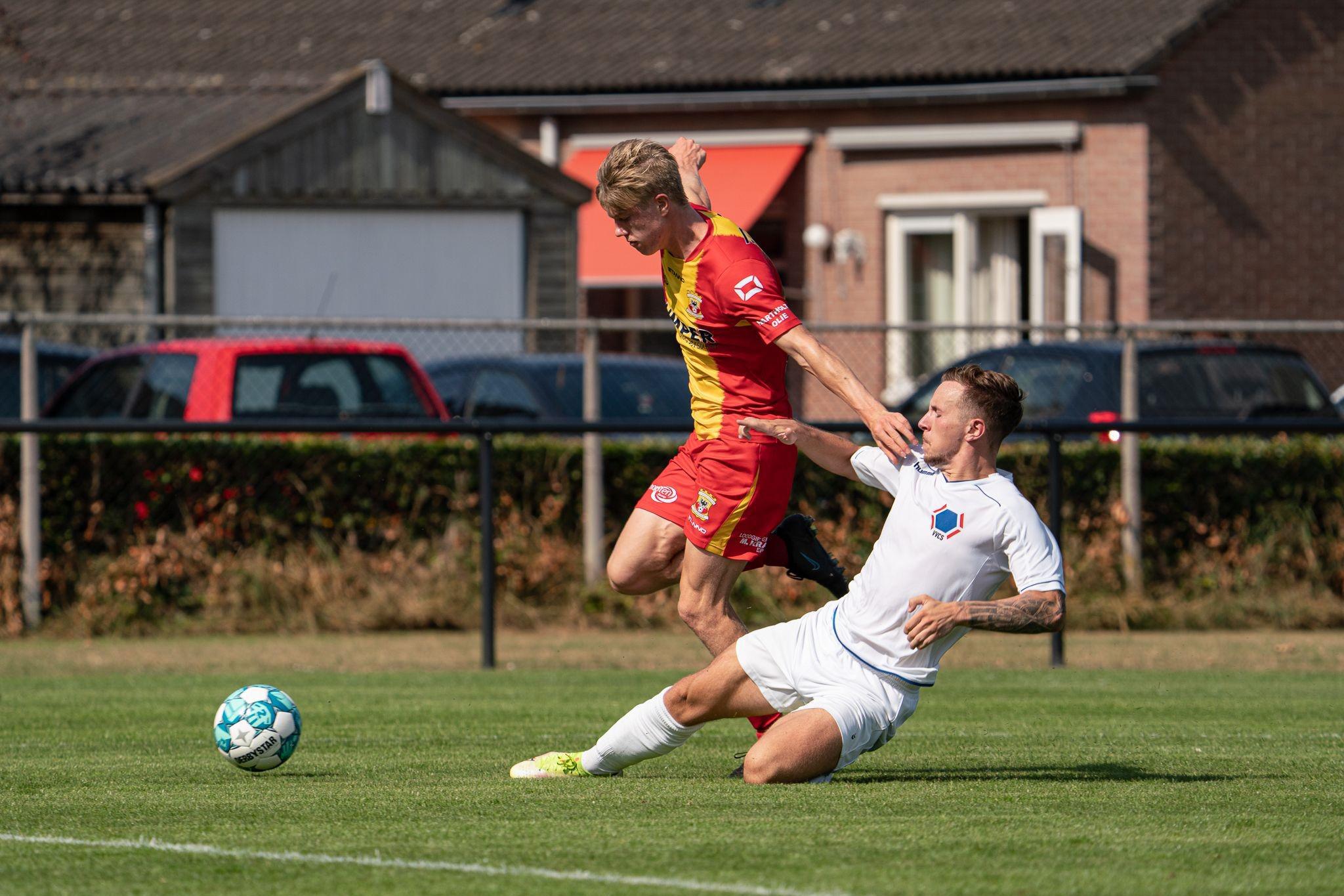 Clint Ghijsen uit Hulsberg hoopt via VVCS-elftal de weg weer te vinden naar betaald voetbal: ‘Ik kan